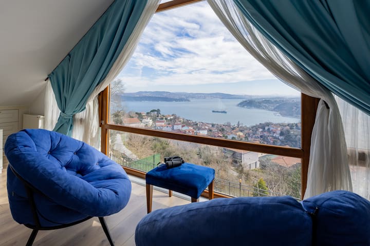 Viewpoint Villa : Views | Garden | BBQ | Piano |AC