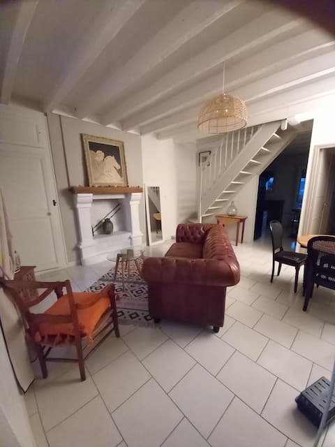 Airbnb performant: House close to Bourges. à Cher