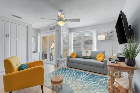 Top performing Airbnb: Sandpiper Cove Studio Villa Snowbirds Welcome! in Destin