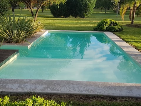 Cabin with lake, pool and park