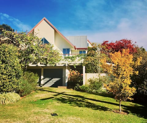 Spacious home close to the waterfront