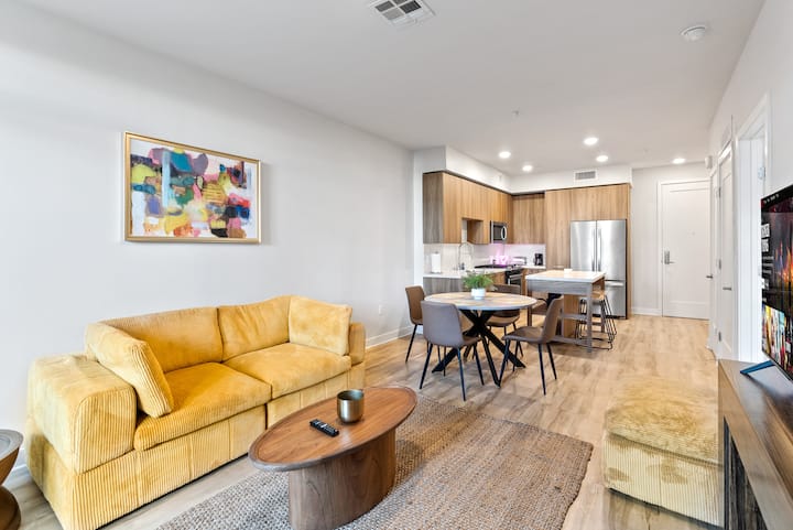 Hollywood Resort - Free Parking | Private Patio - Hollywood, CA