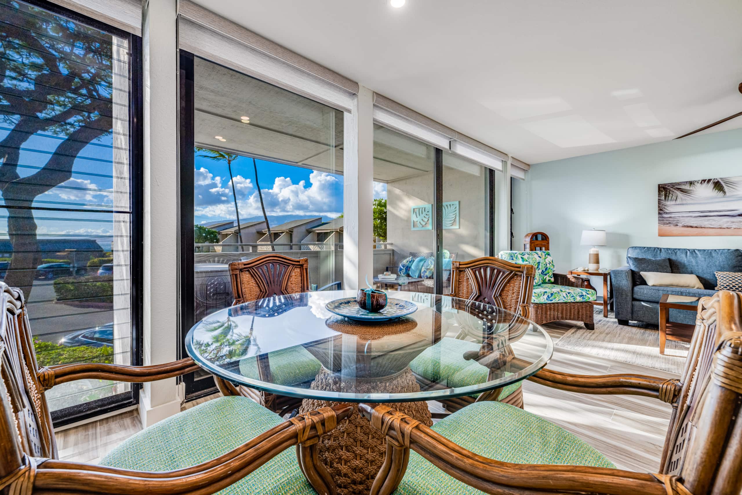 Modern Oceanview! AC, Beach, Pool, Hot Tub! - Image 13