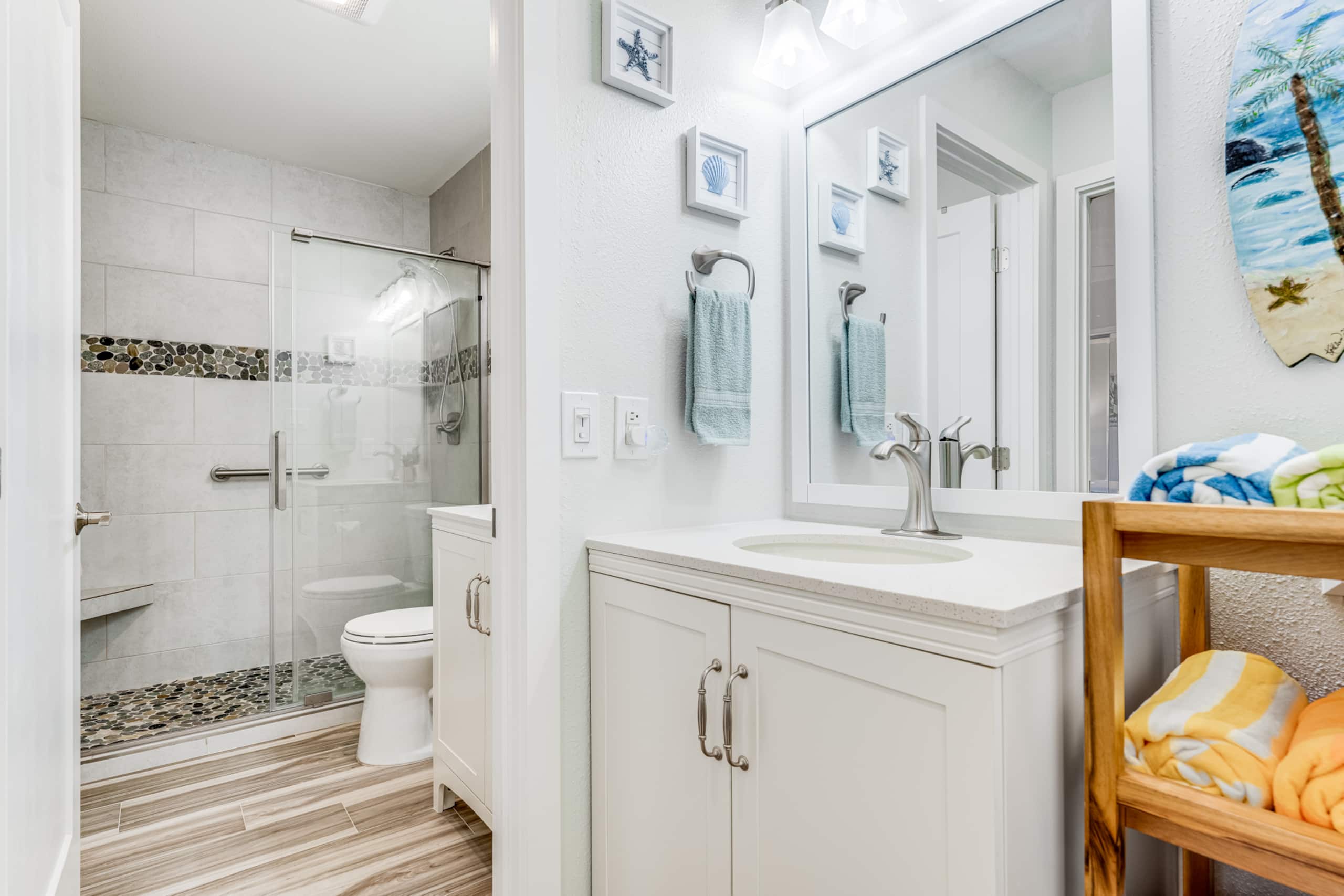 Modern Oceanview! AC, Beach, Pool, Hot Tub! - Image 23