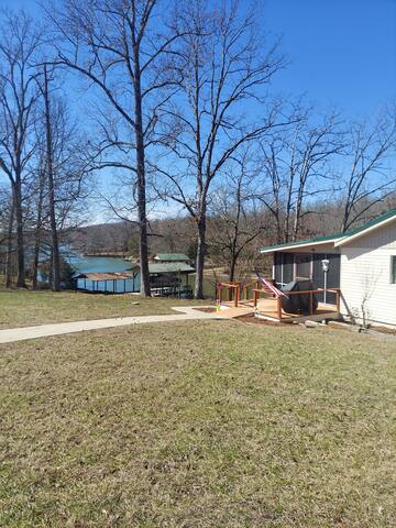 Lakefront Cottages managed Airbnb listing 3