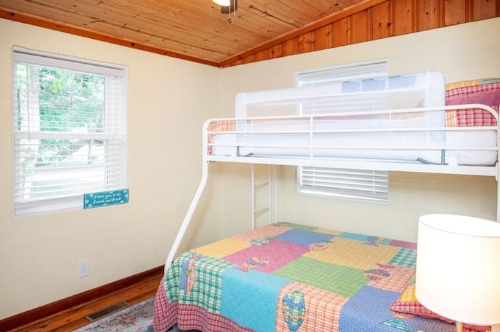 带双层床的客房—非常适合儿童入住！