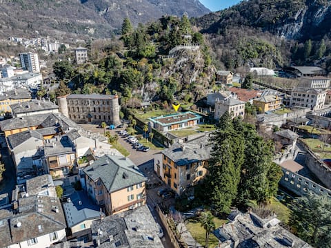 Chiavenna - Piazza Castello L.T.