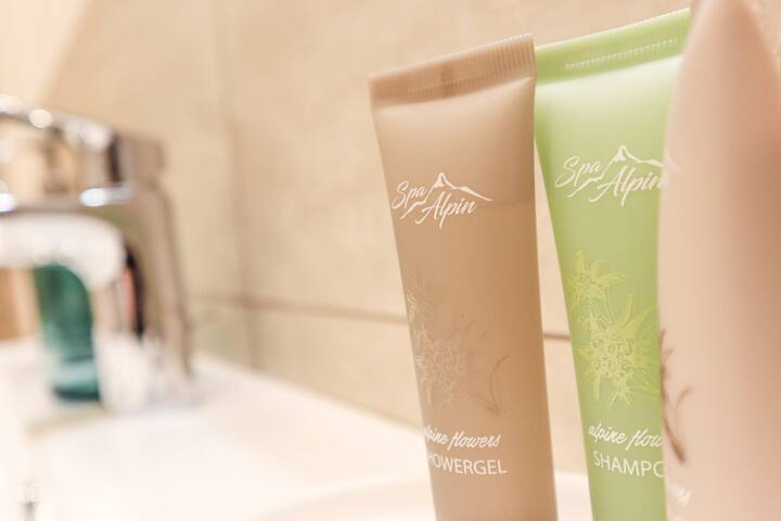 Apartment Charming- with Aircondition! gallery image 3