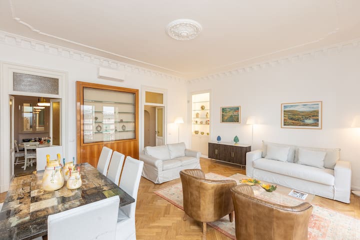 Amazing Piazza Fiume gallery image 2