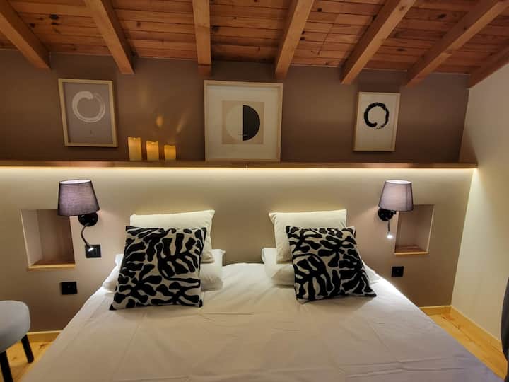 Krevet u glavnom apartmanu 180x200