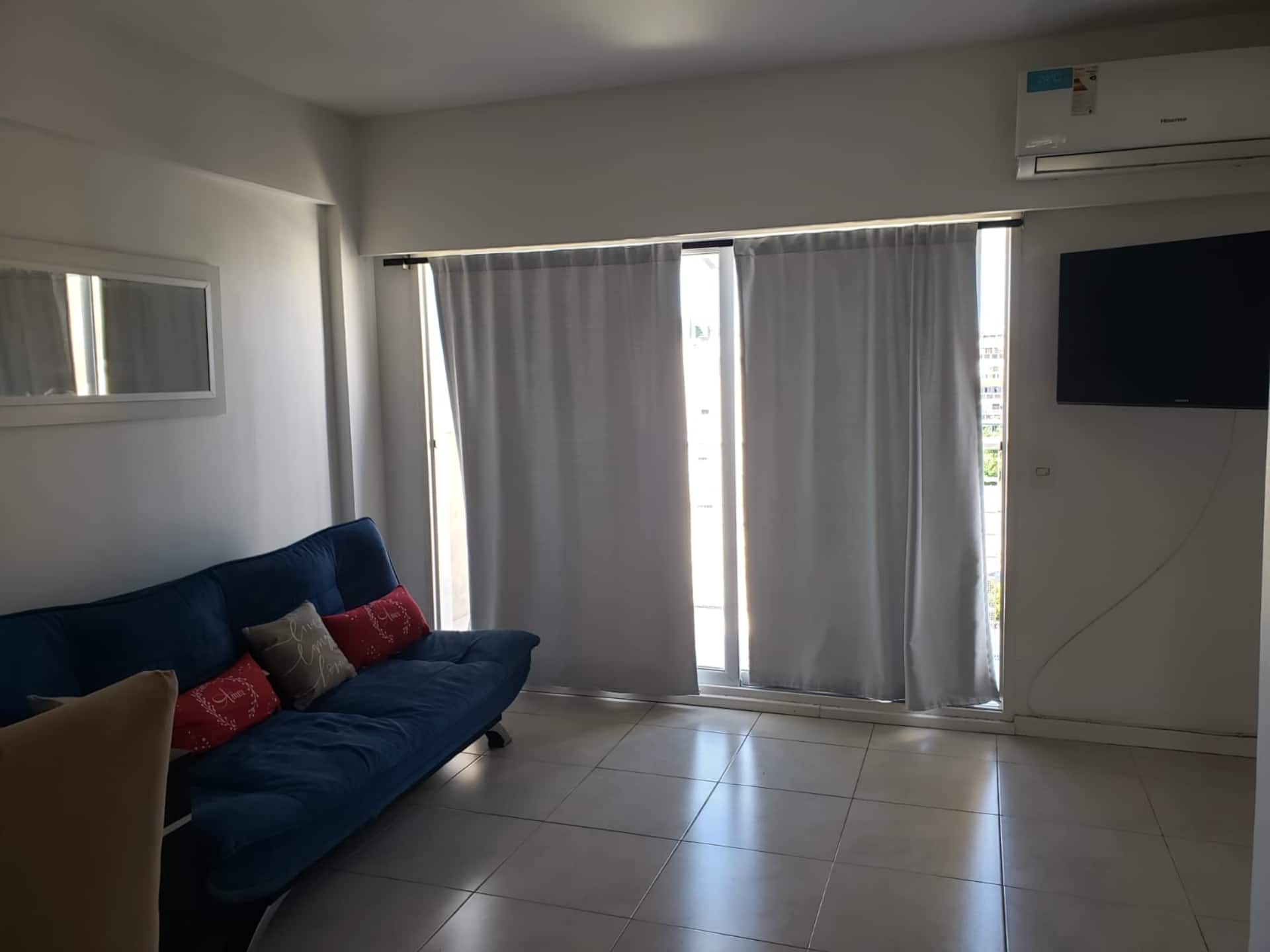 One-bedroom semi-floor apartment in Flores