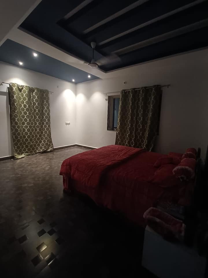 Bedroom 1 image 1