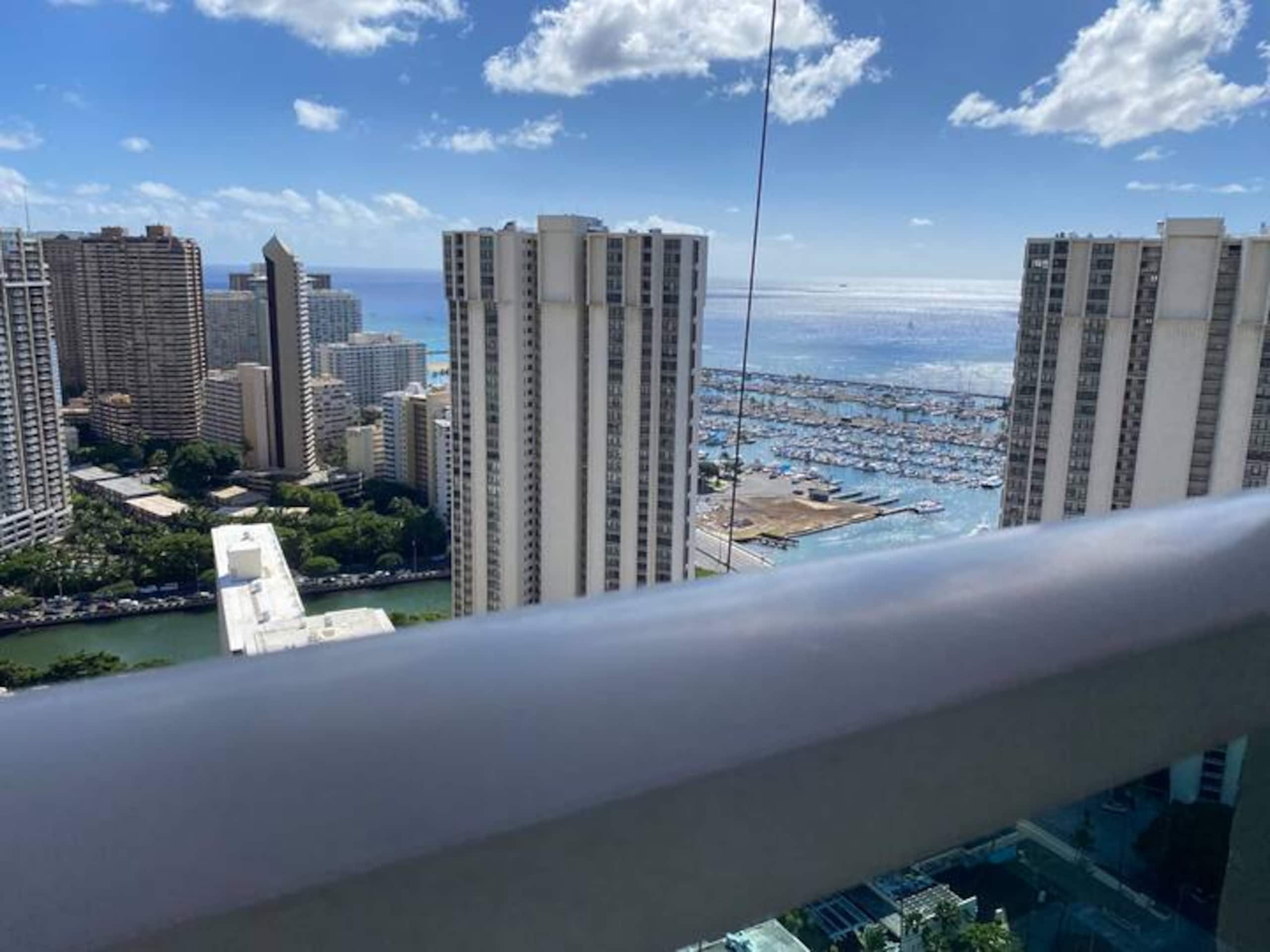 Condo in Honolulu · ★4.93 · 1 bedroom · 2 beds · 1 private bath - Image 30