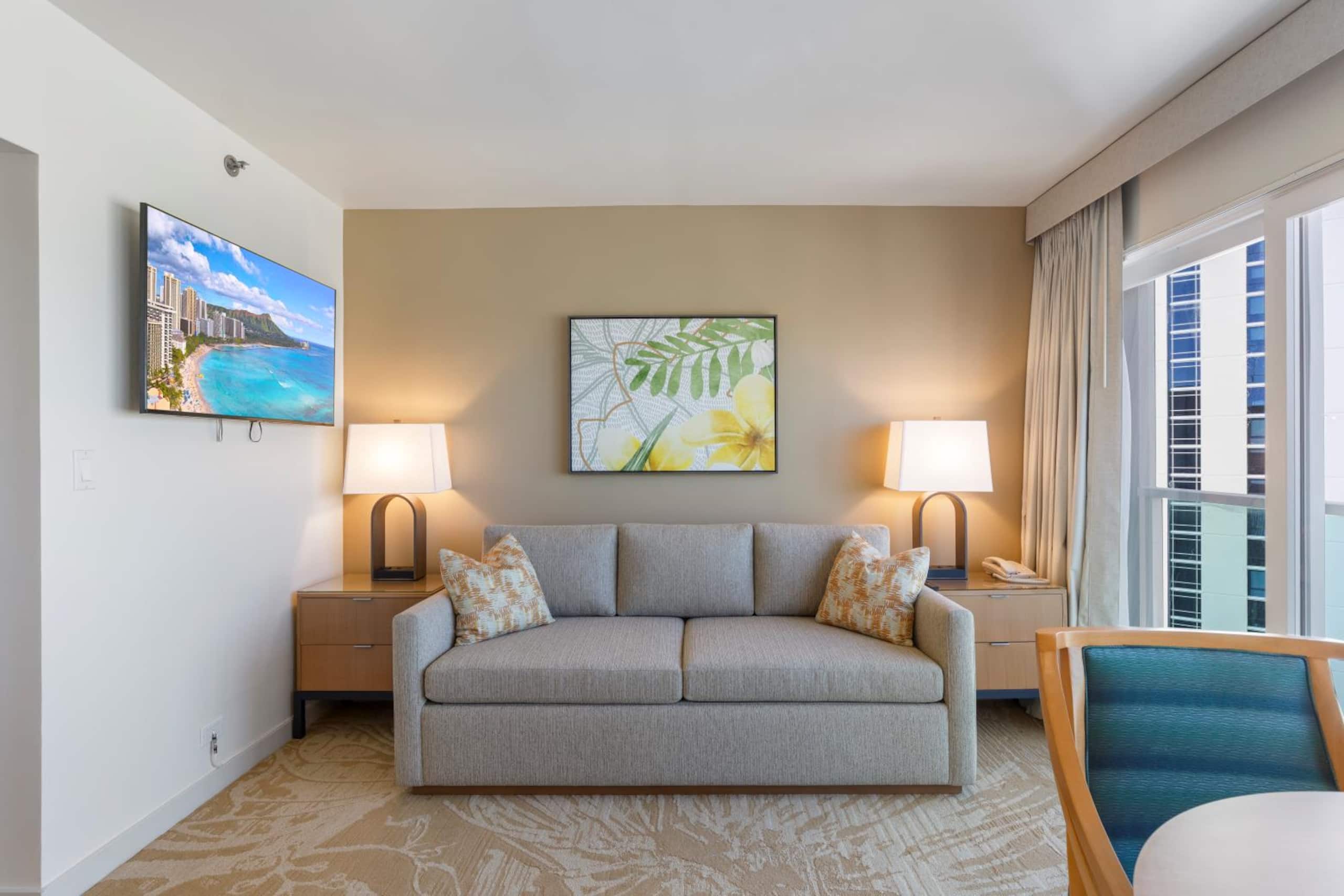 Condo in Honolulu · ★4.93 · 1 bedroom · 2 beds · 1 private bath - Image 3