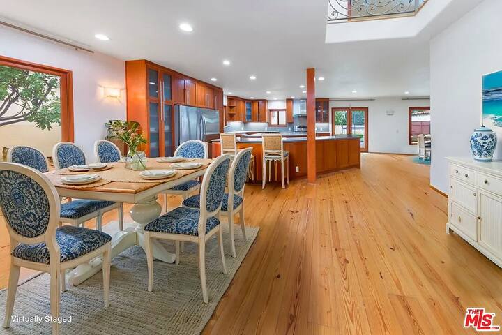 Home in the Heart of Westwood gallery image 4