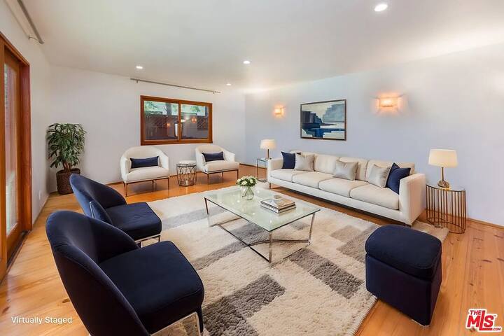 Home in the Heart of Westwood gallery image 5