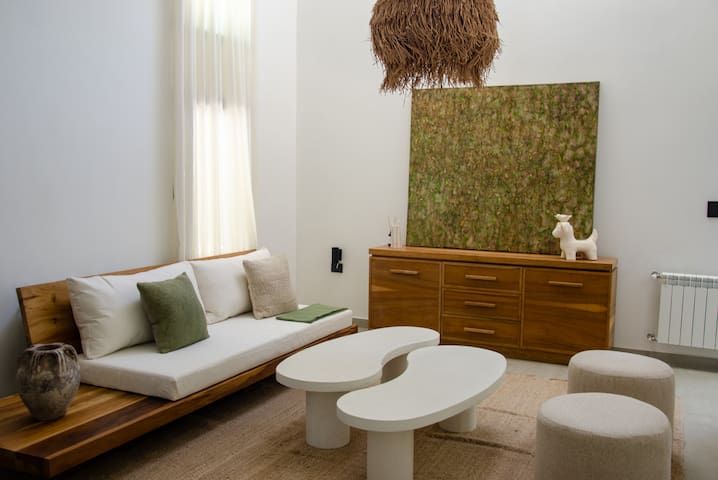 Entire home with 5 bedrooms in Mendoza - Casa con pileta entre bodegas
