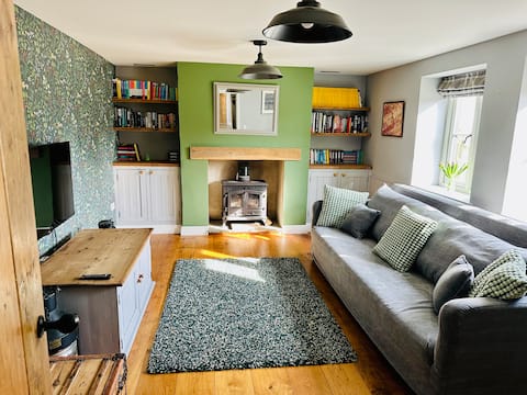 Popular Airbnb listing: The Old Barn, Cheddar in Cheddar