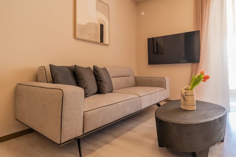 Top Airbnb: Elegant Suite Syntagma A2 in ΕΜΠΟΡΙΚΟ ΚΕΝΤΡΟ