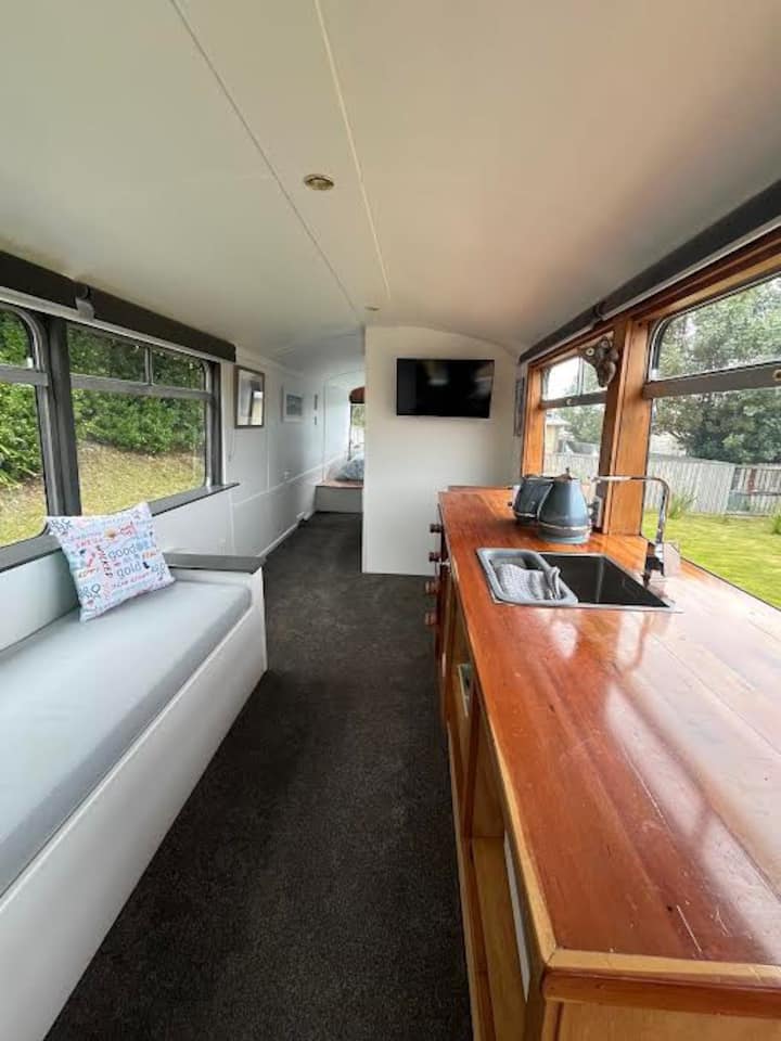 Luxury Beach Bus - Whanganui