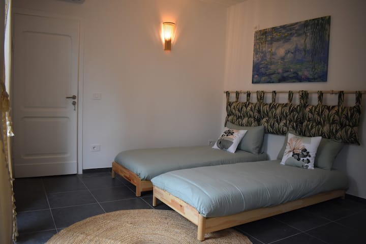 საძინებელი 2