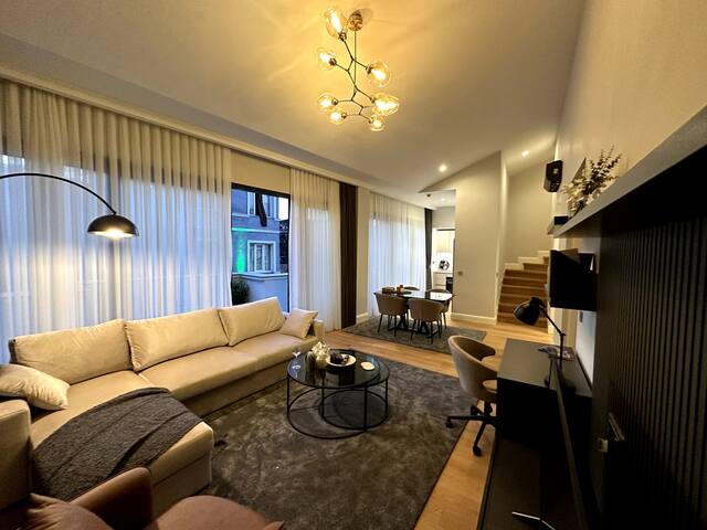 Sunlit Serenity Designer’s Dream gallery image 2