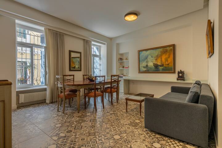 The Acropolis Mansion gallery image 4