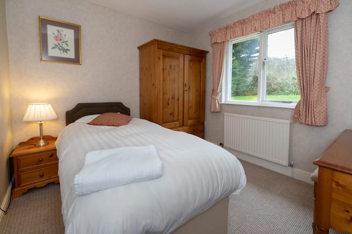 غرفة  نوم واحدة