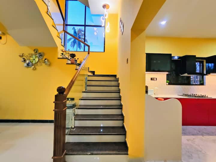 Living room image 8