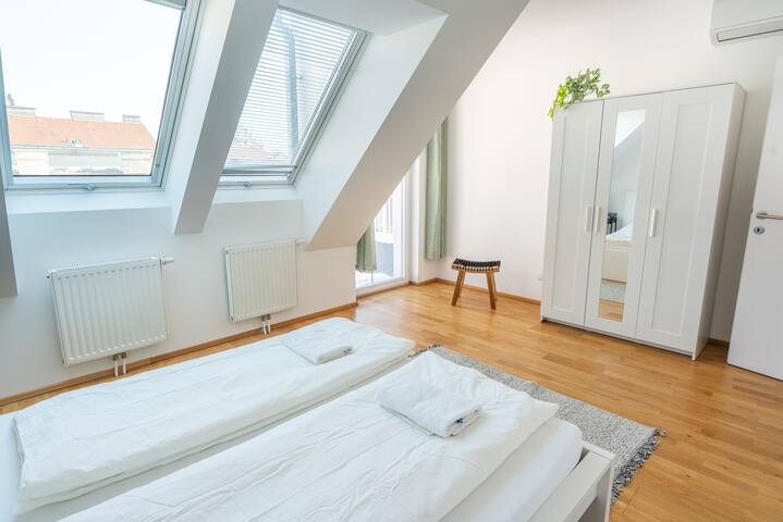 Rooftop Terrace Luxury Penthouse gallery image 5