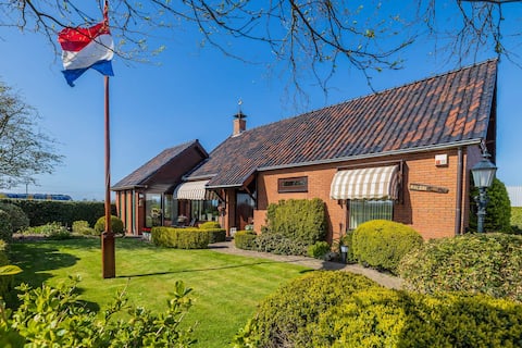 Villa with pool • Near Amsterdam & Beach