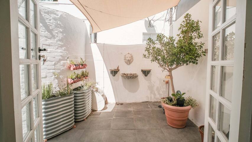 Cozy Sea Point house gallery image 5