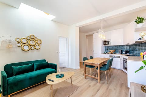 Top Airbnb: 2 BDR I Metro 5 min. (Direct Champs-Elysées) 3 Rooms à Clichy