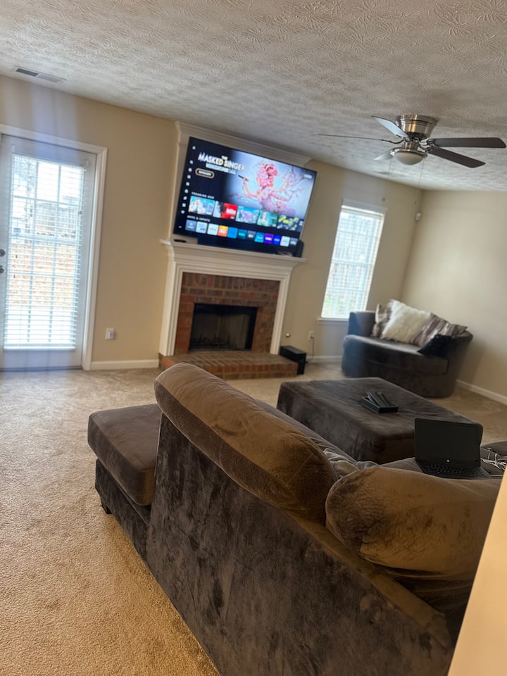 Welcome To Magnolia Retreat - Union City, GA