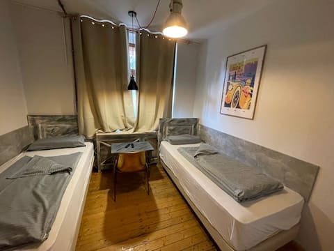 Top Airbnb: Big Apartment | Hannover Linden in Linden Süd
