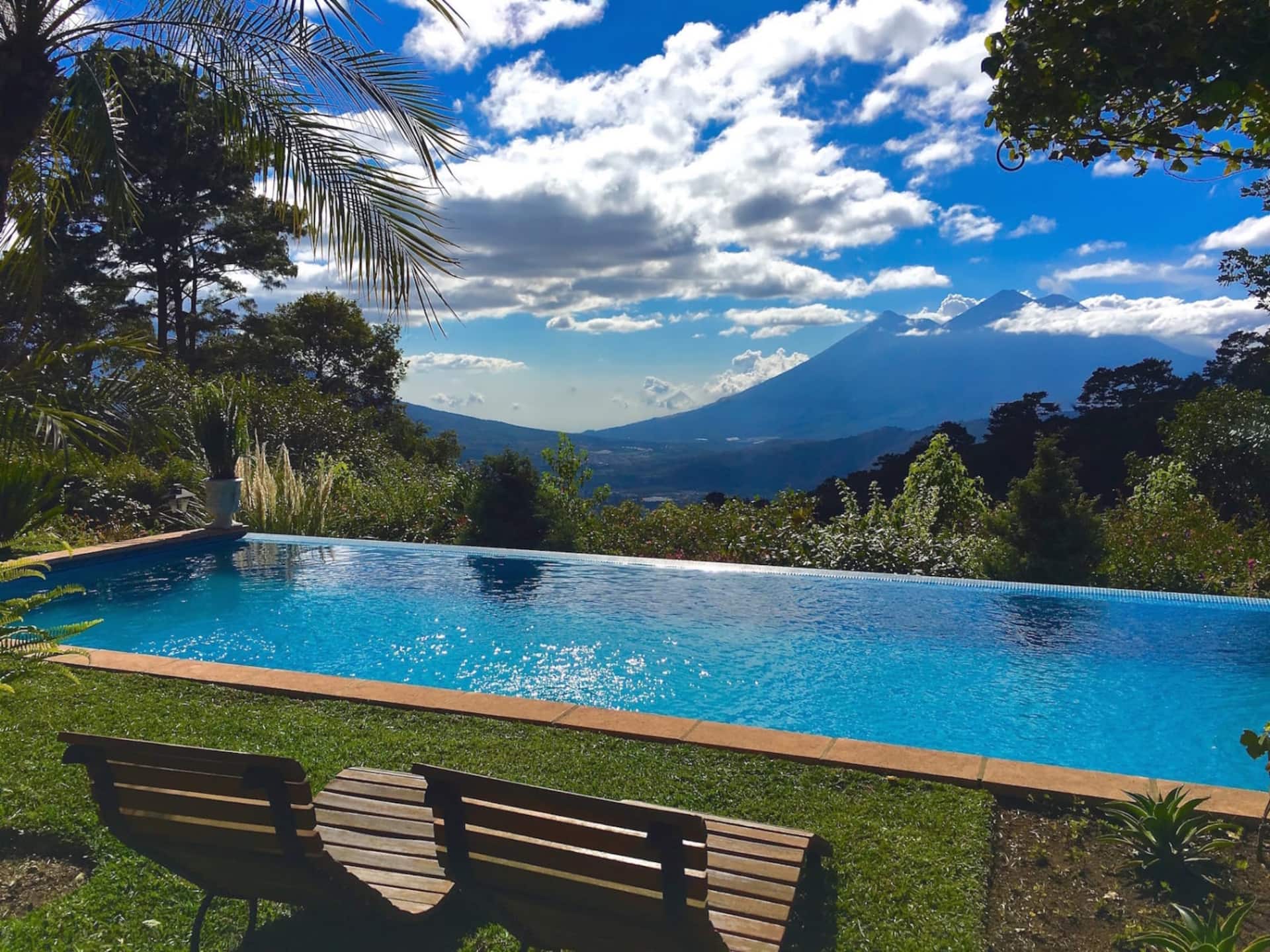 Suite Belvedere: Elegance and Nature at El Hato