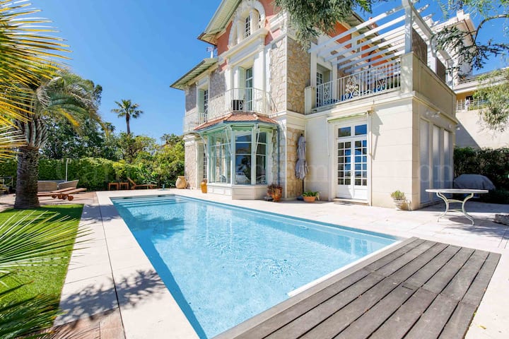 Villa Vue Exceptionnelle Sur Baie De Cannes - Cannes