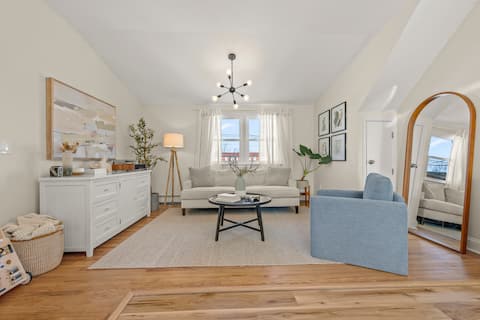 Cute & Convenient Station Retreat Outside NYC