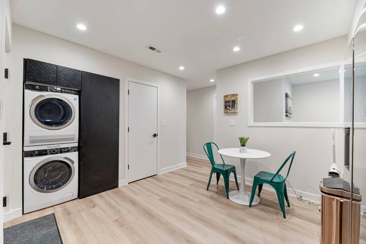 Beautifully remodeled, Perfect for large groups gallery image 5