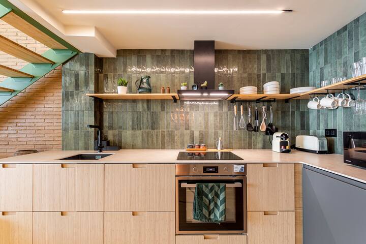 Cosy 3 bedroom city apartment near the beach gallery image 3