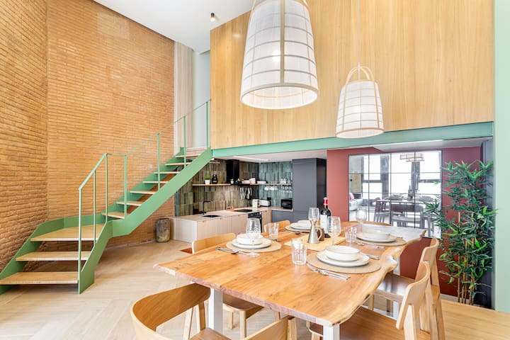 Cosy 3 bedroom city apartment near the beach
