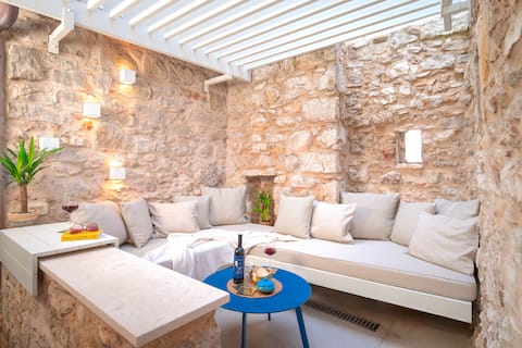 Casa Calma - heart of Hvar town!