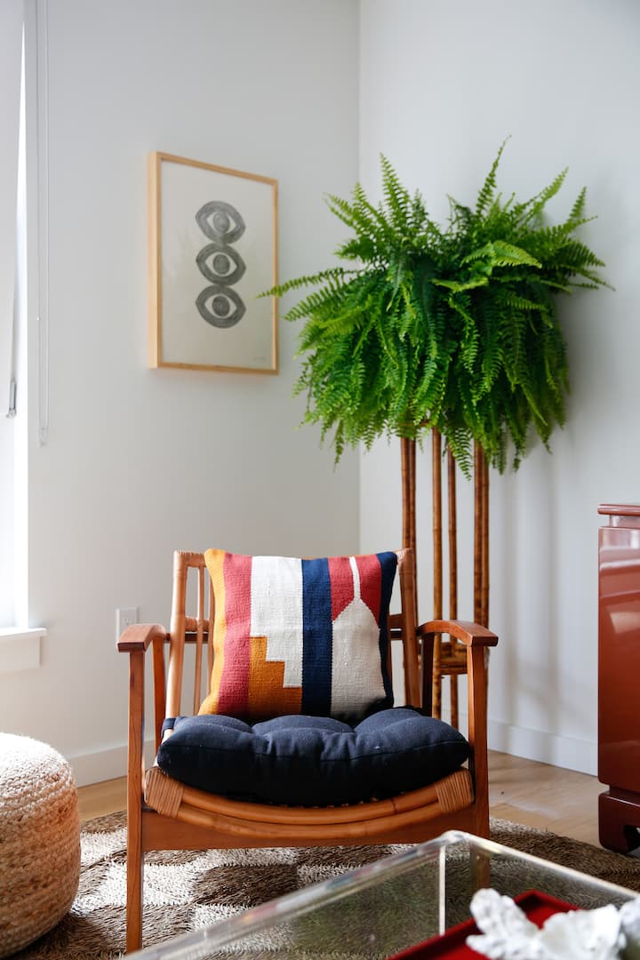 European Inspired Phinney Flat - Seattle