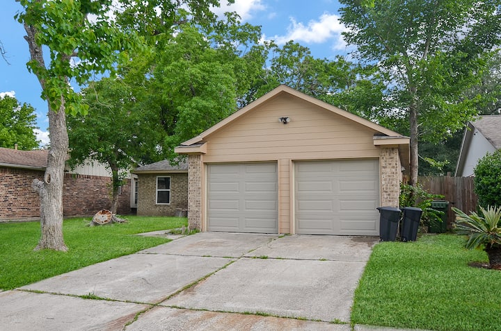 House 3 Years Old, Near Iah! - Humble, TX