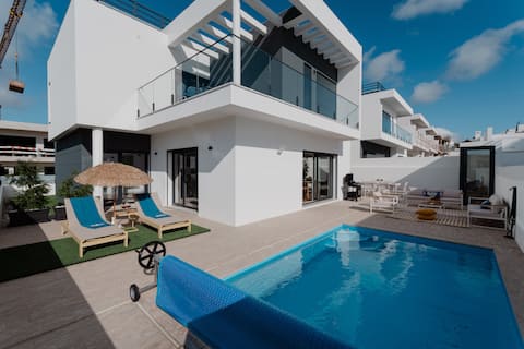 Sunset View - Luxury Villa with Heated Pool