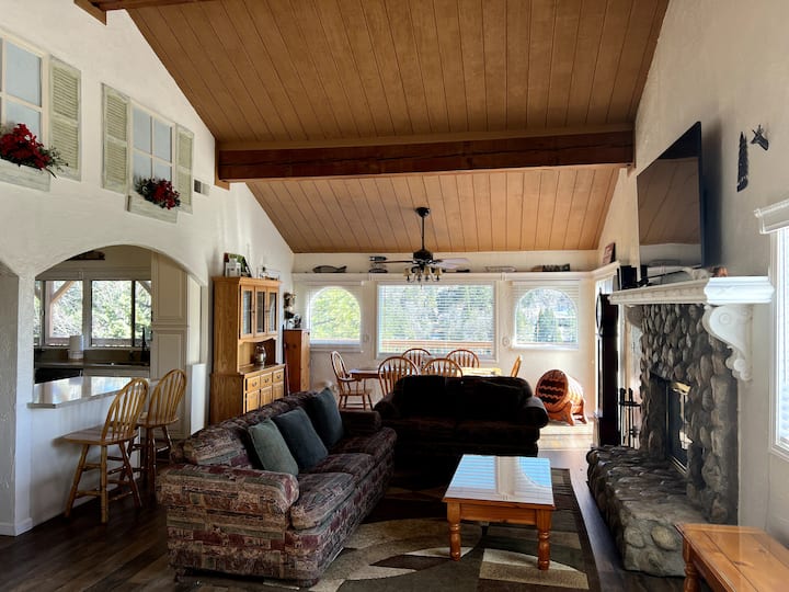 Best View Of The Lake! Soo Cozy! - San Bernardino, CA