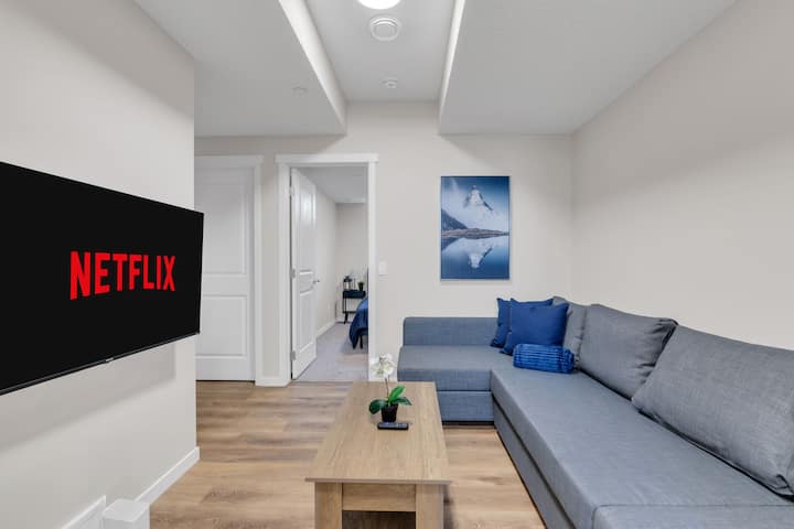 Cozyprivatebasementsuite/full-kitchen/brandnewhome - Chestermere
