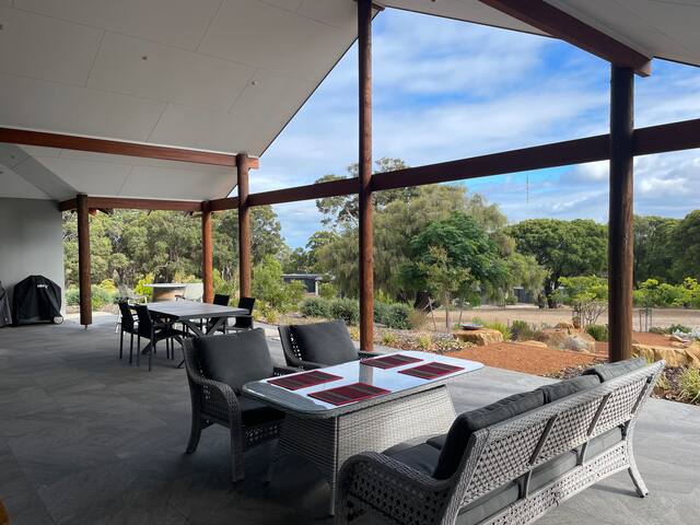 Wildrose, a retreat in Yallingup. gallery image 5