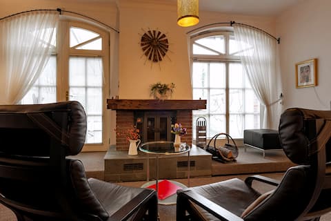 Top Airbnb: Townhouse Husum Apartment 1 in Husum