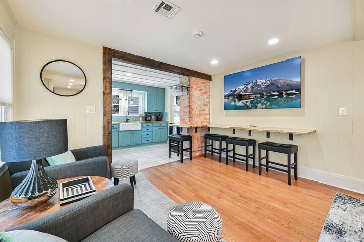 Merrimon Manor Historic Remodel gallery image 2